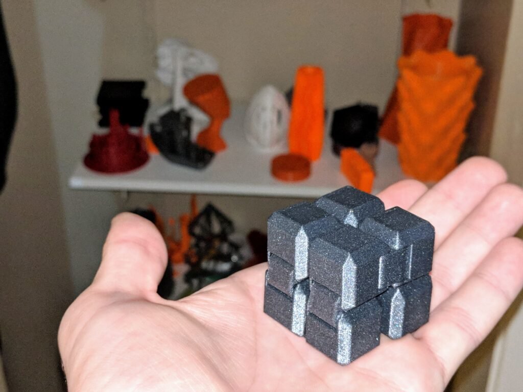 Beskrajni kocka za smirenje ruku – 3D štampano