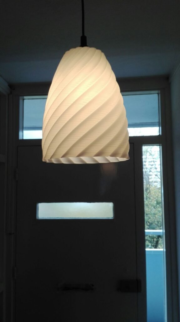 Rotirajući abažur za lampu, savitljiva forma – 3D štampano