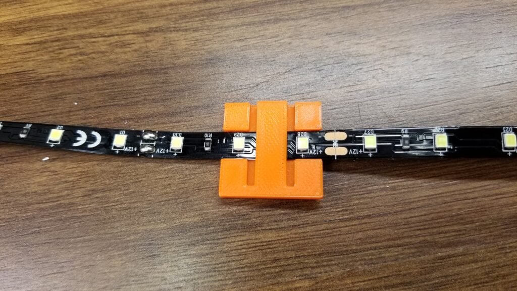 Držač za LED trake, osam milimetara – 3D štampano