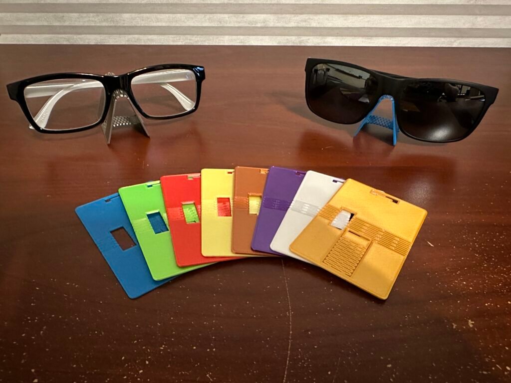 Držač za naočare – Kartica, praktičan – 3D štampano