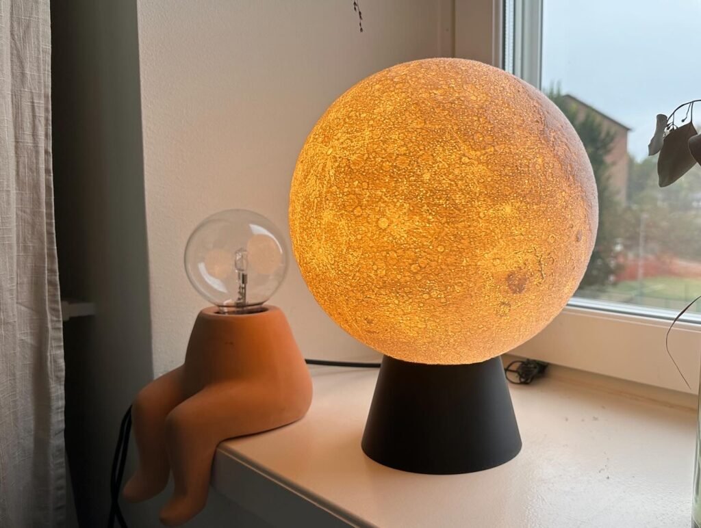Mjesecasta lampion za prijatnu atmosferu – 3D štampano