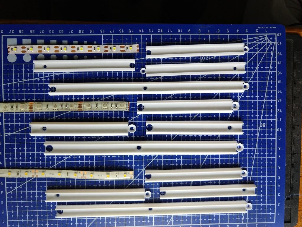 Držači za LED trake – montaža – 3D štampano