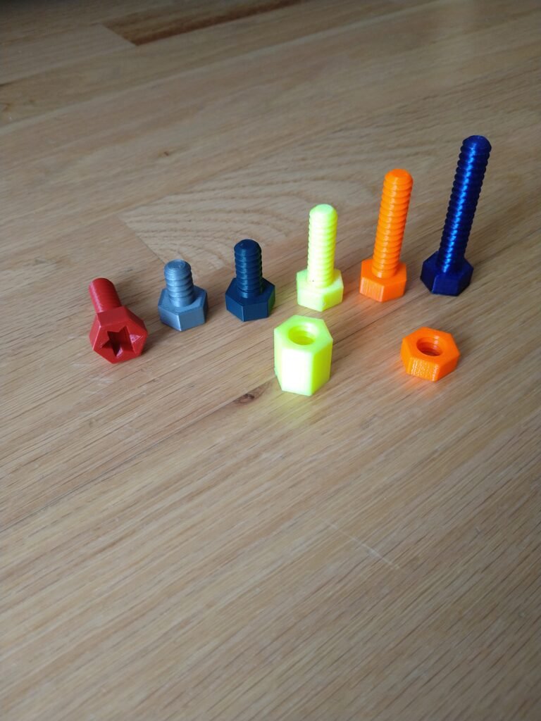 Igračka set vijaka za djecu – 3D štampano