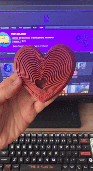 Srcasti fidget za prazničnu dekoraciju – 3D štampano