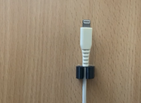 Držač kabla za punjenje telefona – 3D štampano