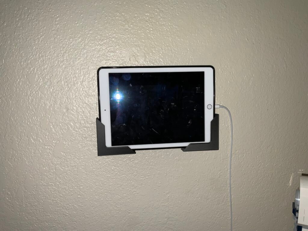 Držači za iPad Air 2 na zid – 3D štampano