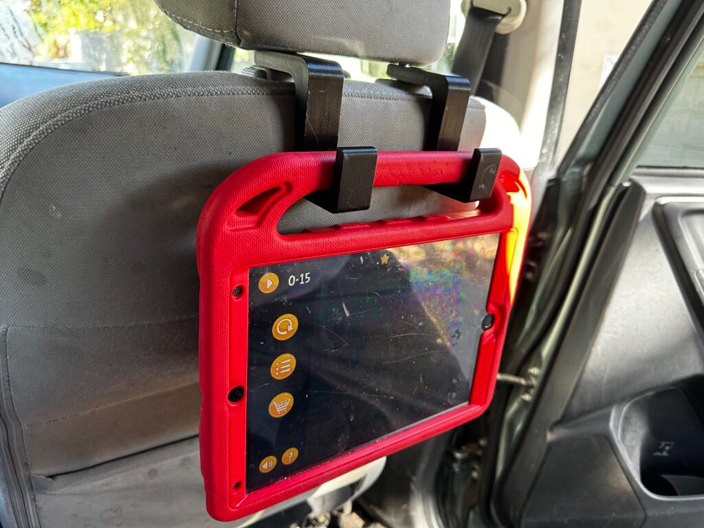 Držač za tablet u automobilu za djecu – 3D štampano