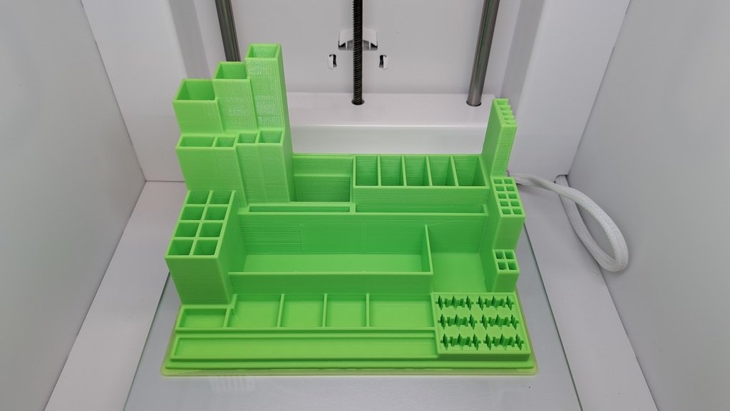 Držač alata za radni sto – 3D štampano