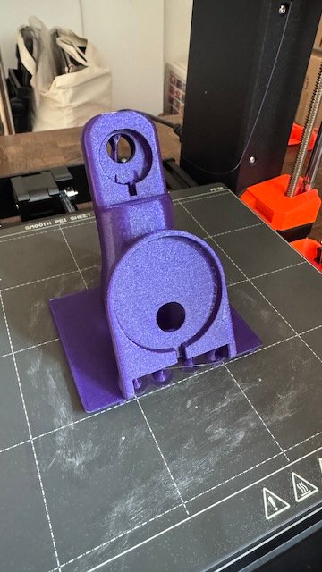 Držač za telefon i pametni sat – 3D štampano
