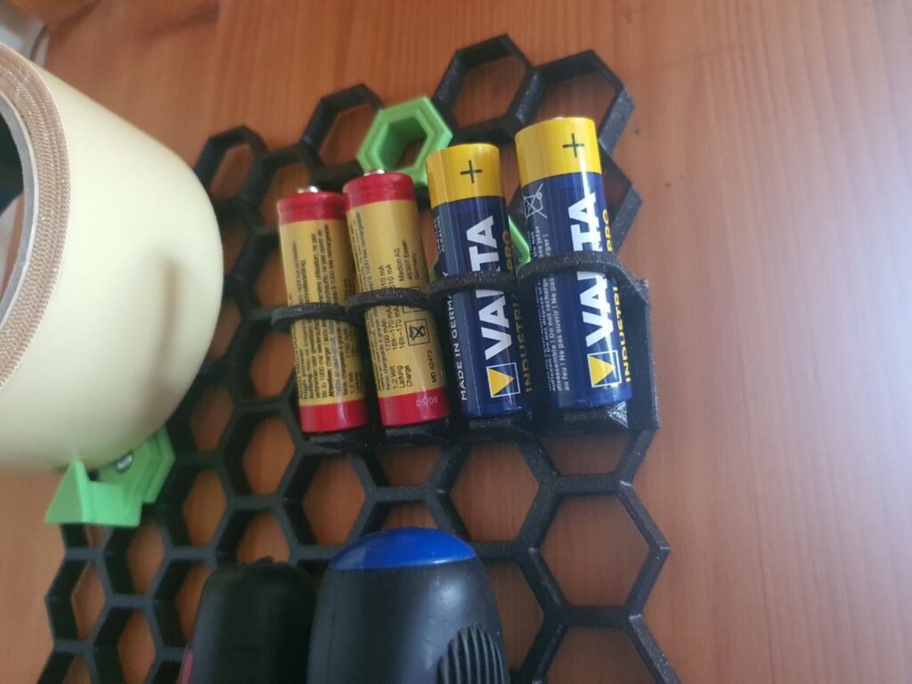 Držač baterija za HSW uređaj – 3D štampano