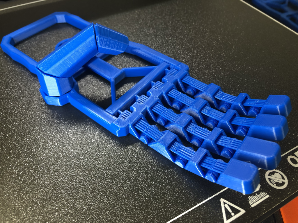 Robotska ruka – igračka za okušavanje – 3D štampano