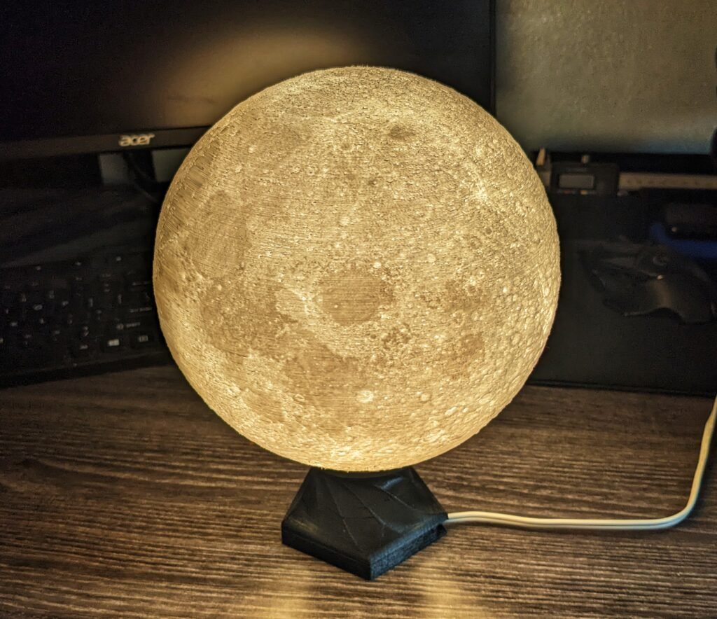 Mjesecova lampa za ambijentalnu rasvjetu – 3D štampano