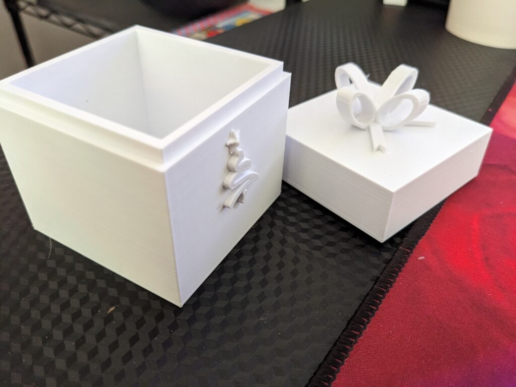 Kutija za poklon sa odvojivim poklopcem – 3D štampano