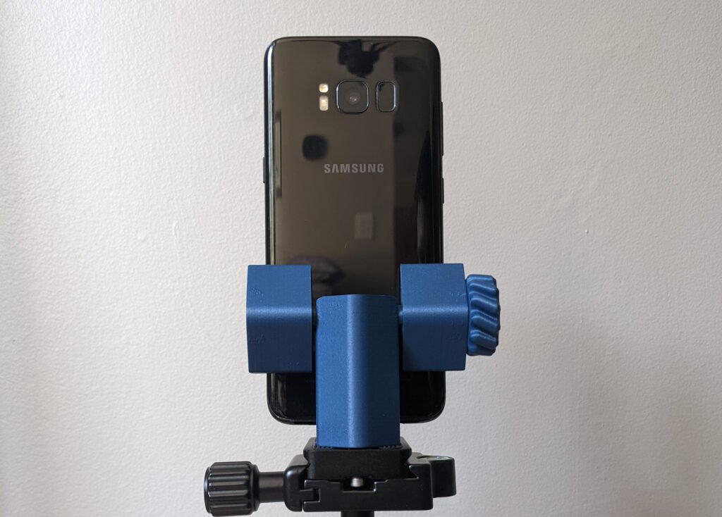 Statičan držač za telefon na tronožac – 3D štampano