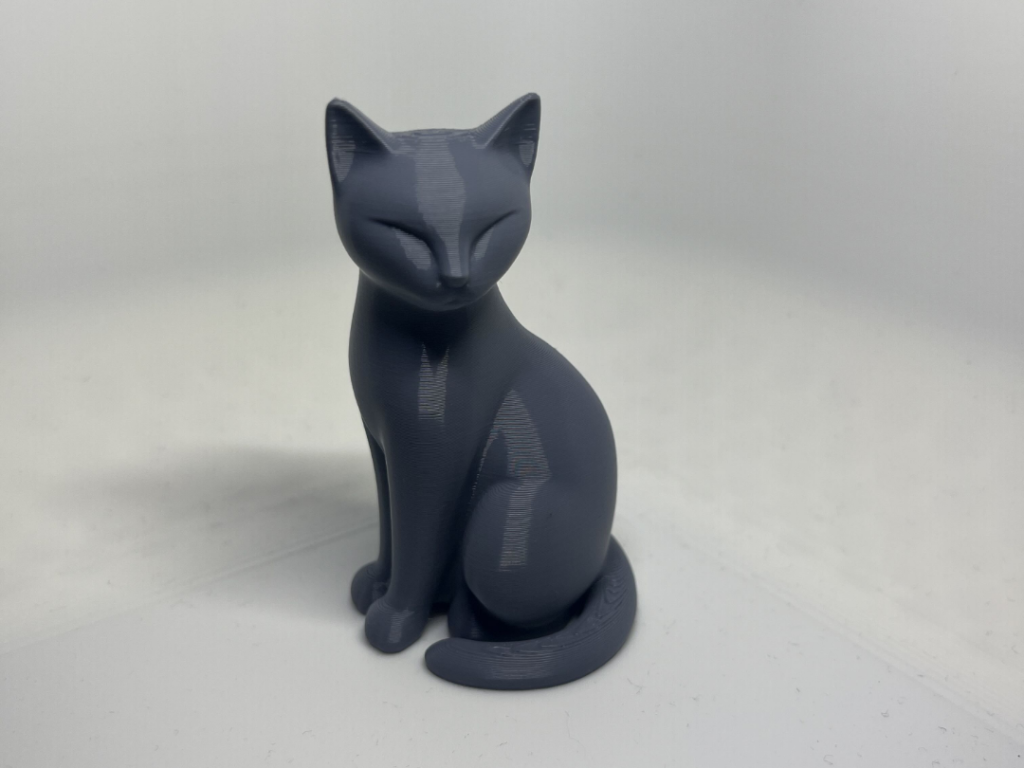 Figura moderna — mačka